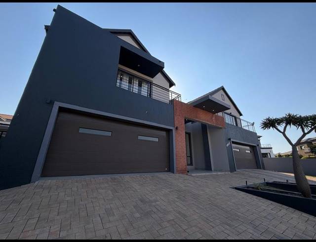 6 BEDROOM HOUSE FOR SALE IN BLUE VALLEY GOLF ESTATE